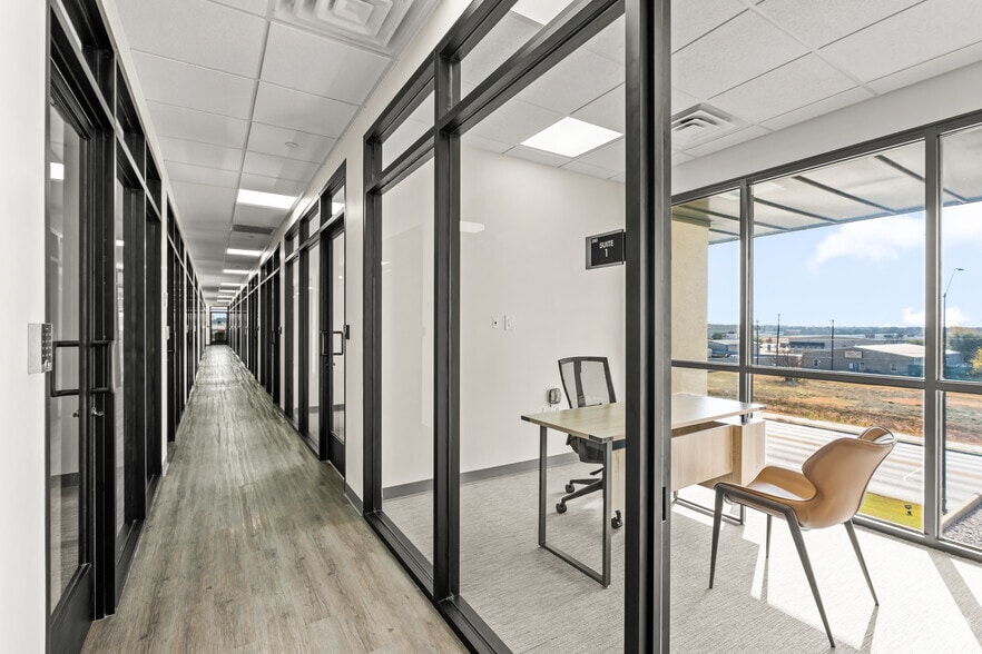 More Photos Of 5751 Kroger Dr, Fort Worth Office For Lease