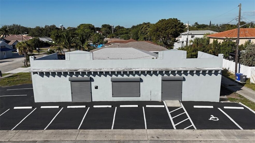 Primary Photo Of 3000 N 22nd Ave, Hollywood Freestanding For Sale