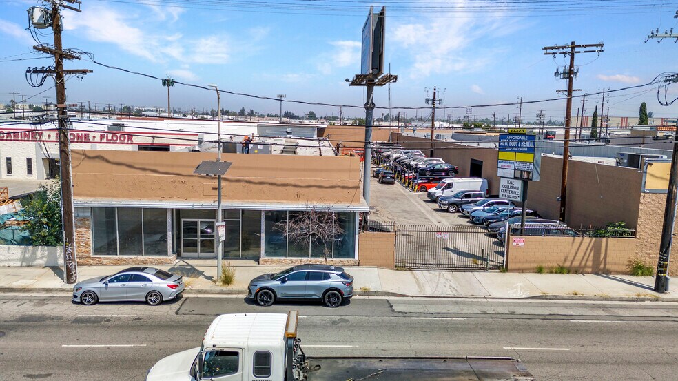 More Photos Of 13329 Sherman Way, North Hollywood Auto Repair For Sale