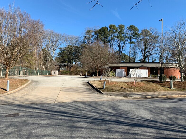 More Photos Of 3865 Medical Park Dr, Austell Medical For Sale