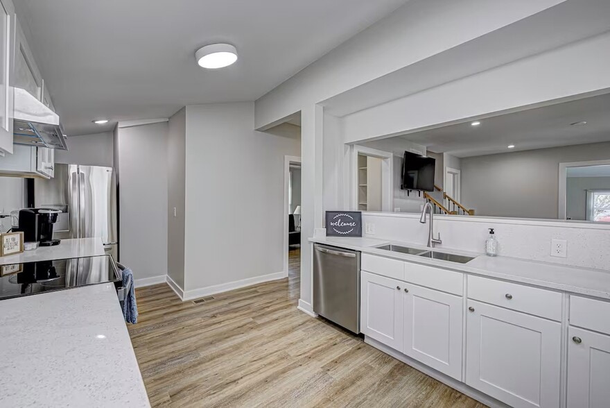 More Photos Of , Indianapolis Multifamily For Sale