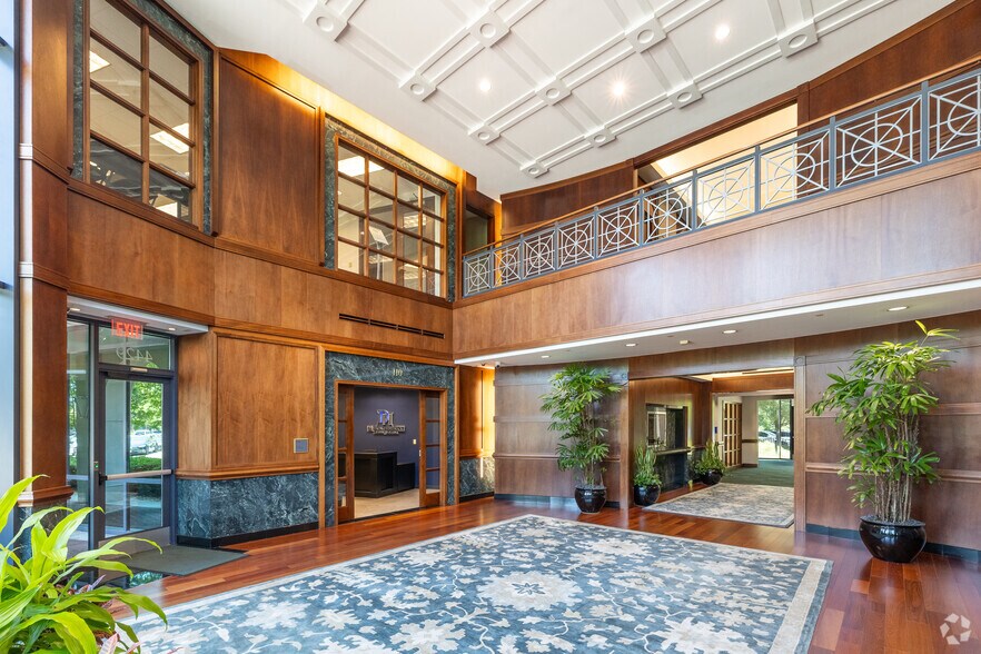 More Photos Of 272 Bendix Rd, Virginia Beach Unknown For Lease