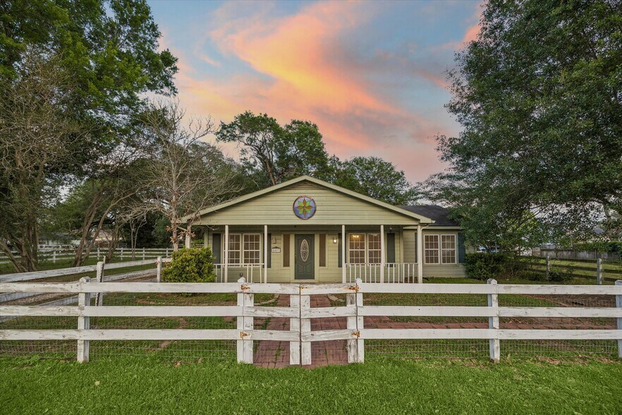 More Photos Of 30315 2nd St., Fulshear Land For Sale