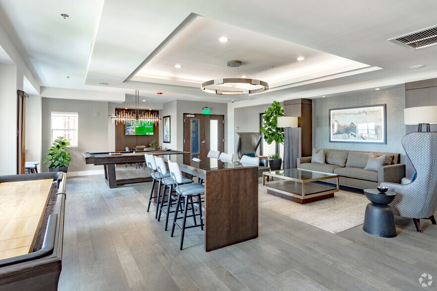 More Photos Of 401 NE Mizner Blvd, Boca Raton Apartments For Sale