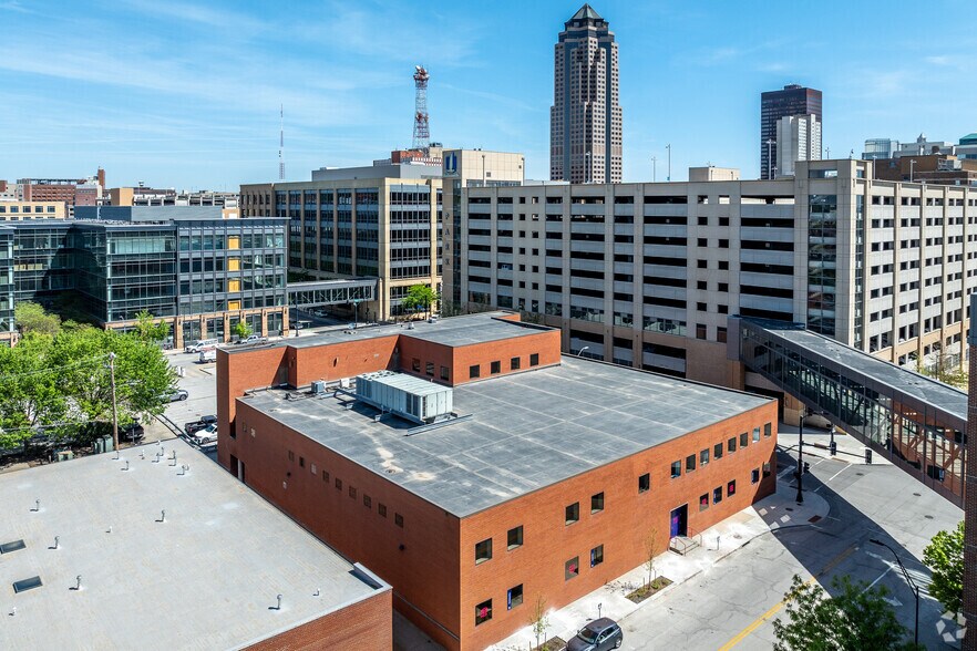 More Photos Of 204 12th St, Des Moines Office For Lease