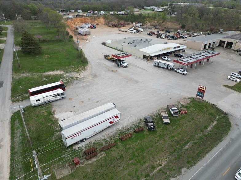 More Photos Of 1190 S Highway 59, Decatur General Retail For Sale