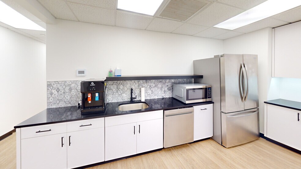 More Photos Of 90 Nassau St, Princeton Office For Lease