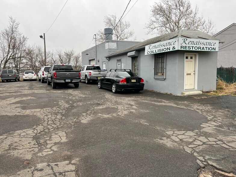 More Photos Of 43-45 Goffle Rd, Hawthorne Distribution For Sale