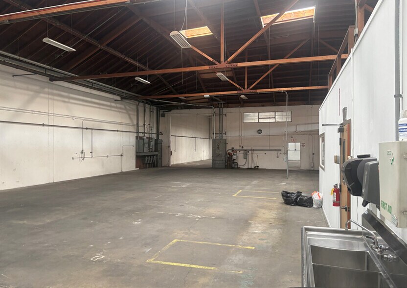 More Photos Of 459 Hester St, San Leandro Manufacturing For Sale