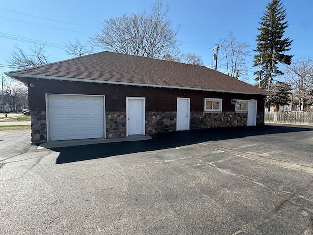 More Photos Of 1723 Military St, Port Huron Office For Sale