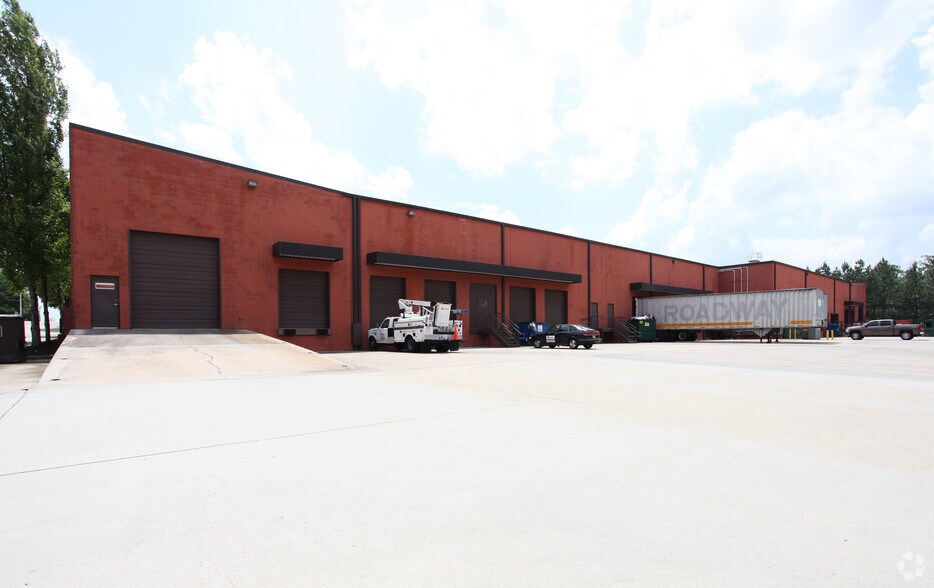 More Photos Of 1580 Boggs Rd, Duluth Distribution For Lease