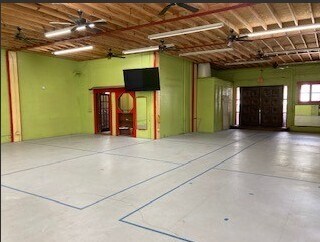 More Photos Of 1702 W Cass St, Tampa General Retail For Lease