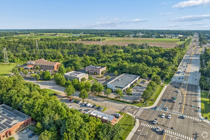 More Photos Of 7800 Wolf Trail Cv, Germantown Medical For Sale
