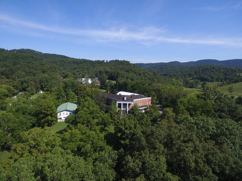 More Photos Of 158 Academy Lane Dr, Pence Springs Hotel For Sale