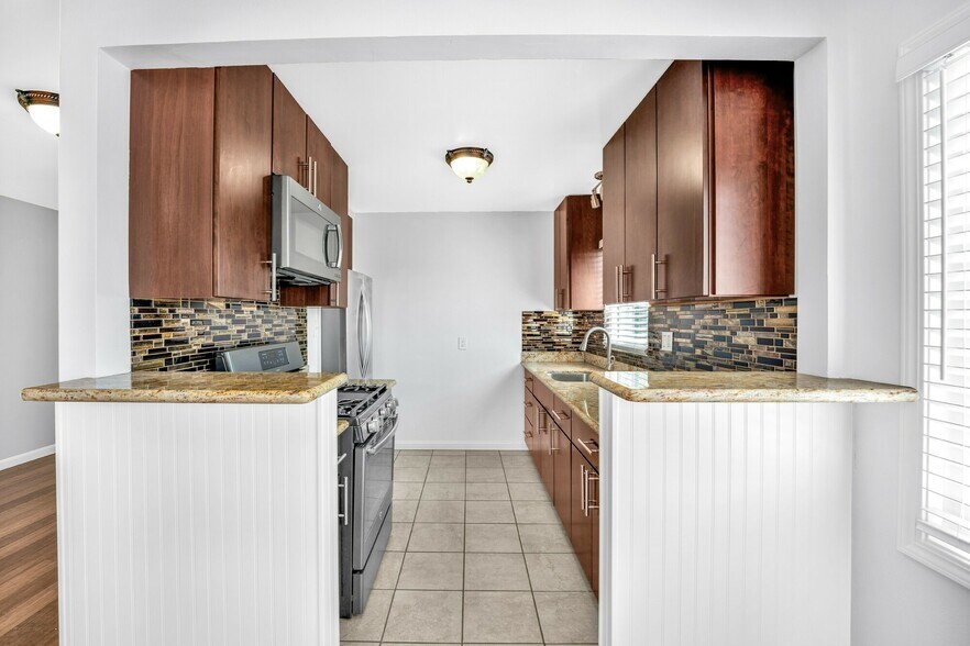 More Photos Of 1919 Curtis St, Berkeley Apartments For Sale