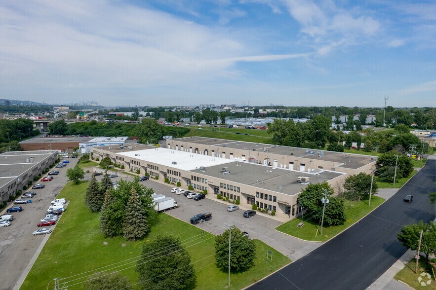 More Photos Of 9649 Rue Saint-Clément, Montréal Flex For Sale