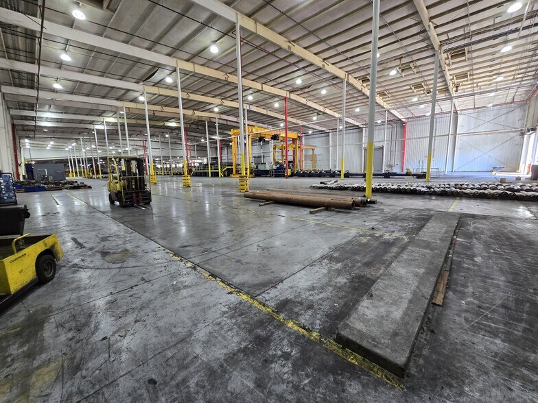 More Photos Of 2785 McCracken Rd, Hernando Manufacturing For Lease