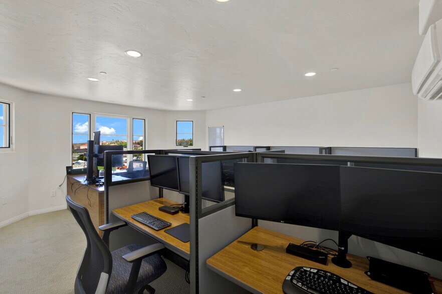 More Photos Of 1403 N El Camino Real, San Clemente Office For Sale