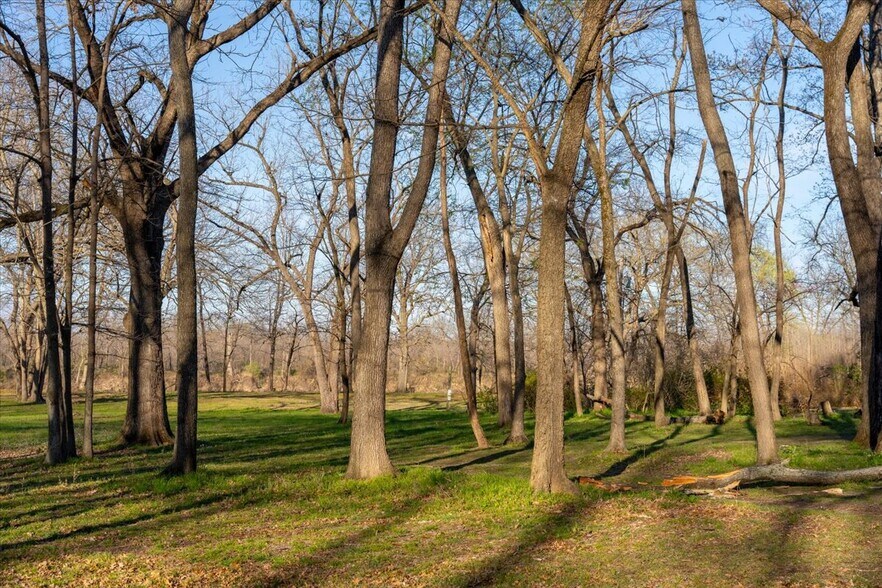 More Photos Of 9596 N 447 Rd, Spavinaw Trailer Camper Park For Sale