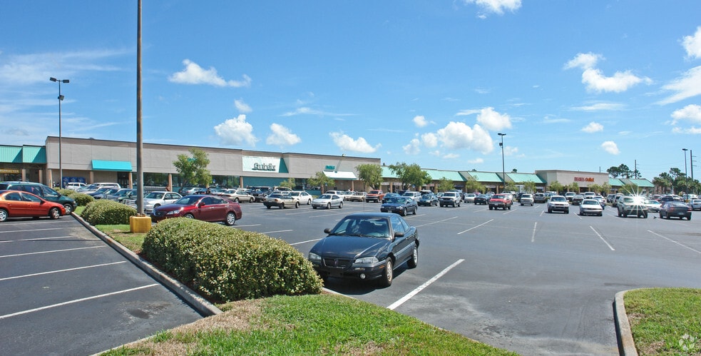 More Photos Of 1095-1193 SE Port St Lucie Blvd, Port Saint Lucie General Retail For Sale