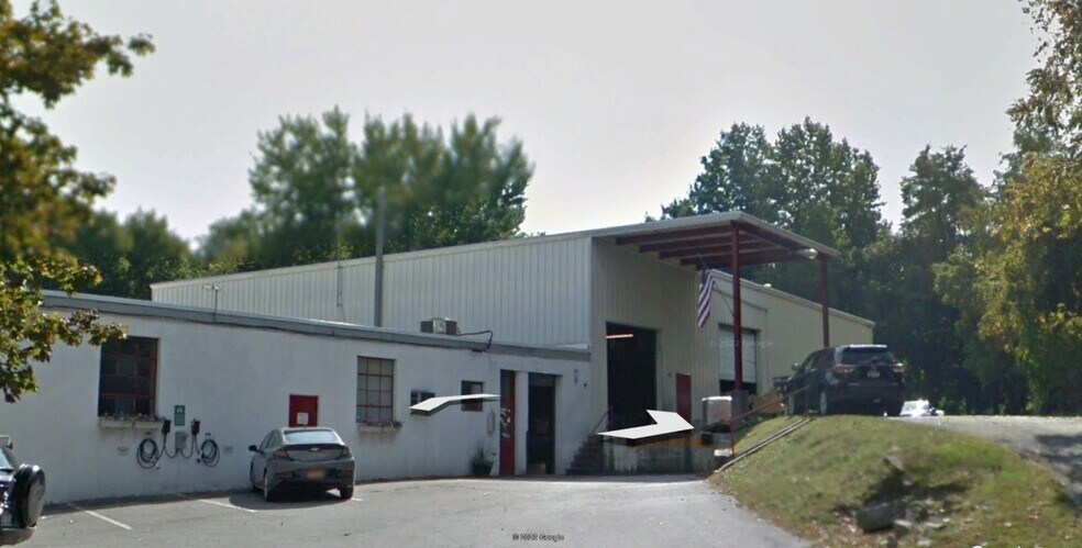 More Photos Of 2108 Albany Post Rd, Montrose Warehouse For Sale