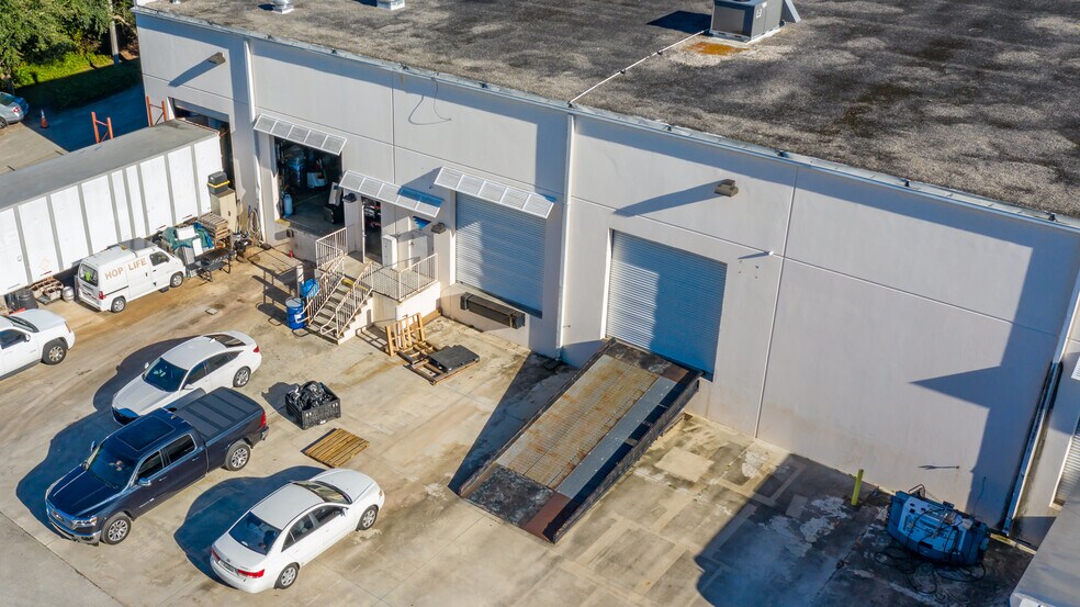 More Photos Of 679 NW Enterprise Dr, Port Saint Lucie Light Distribution For Sale