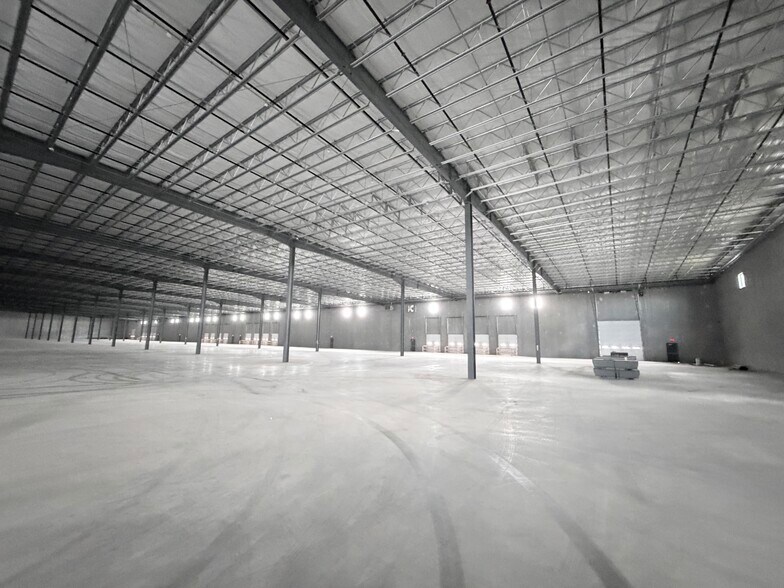 More Photos Of 5400 Career Ave, Sioux Falls Industrial For Lease