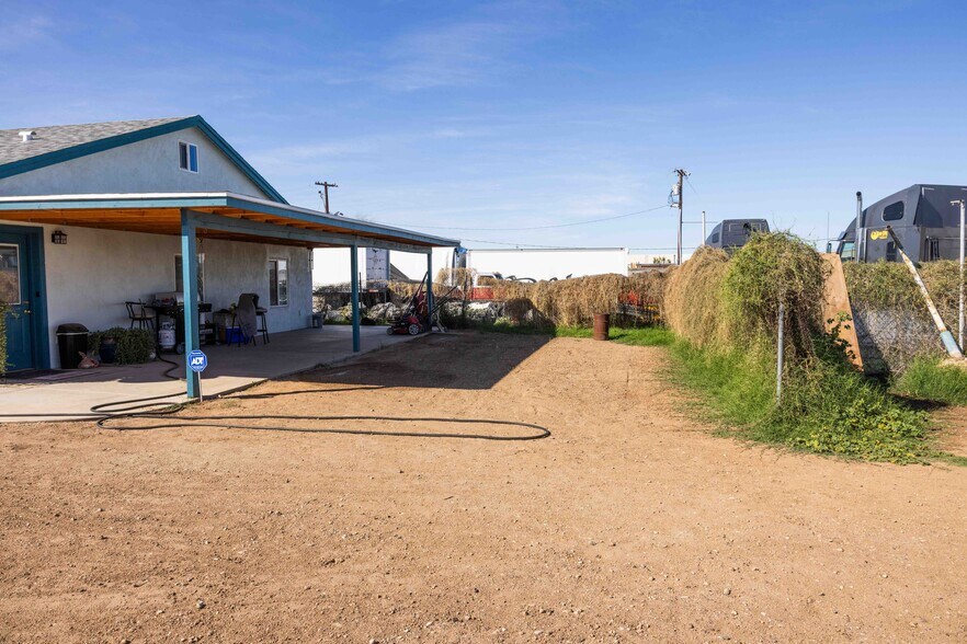 More Photos Of 5732 W Maryland Ave, Glendale Truck Terminal For Sale