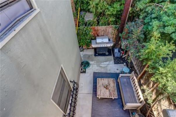 More Photos Of 219 Redondo Ave, Long Beach Apartments For Sale