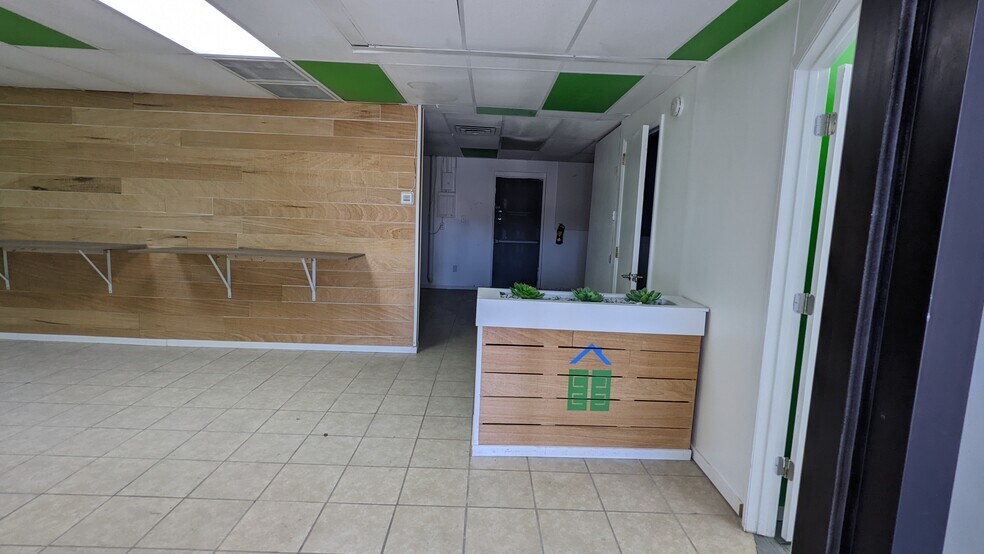 More Photos Of 1465 E Apple Ave, Muskegon Unknown For Lease