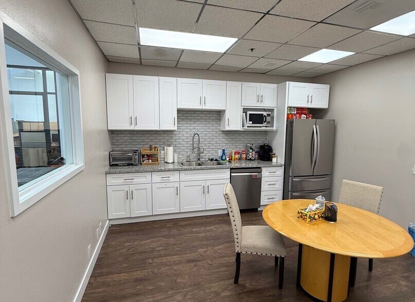 More Photos Of 4749 Bennett Dr, Livermore Research And Development For Lease