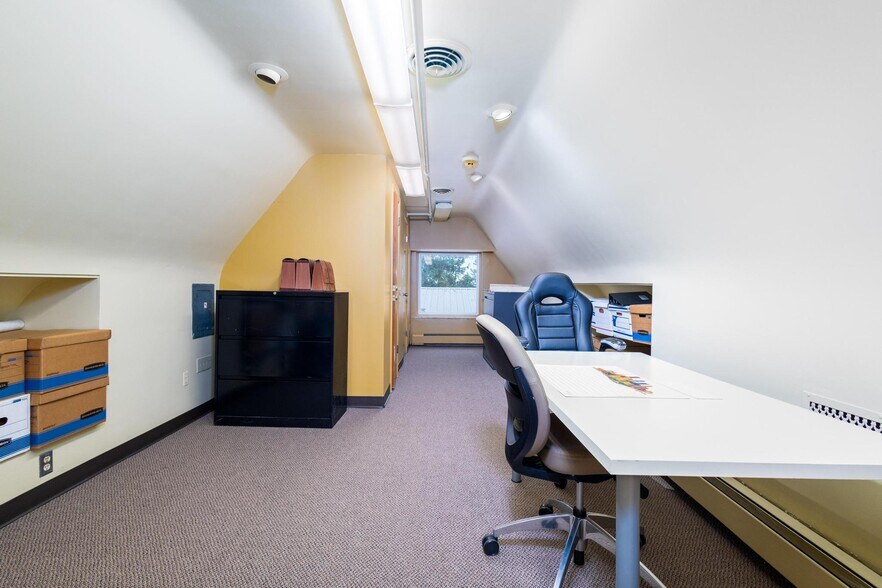 More Photos Of 3045 Pennsylvania Ave, Weirton Medical For Lease