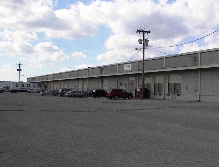 Primary Photo Of 761-795 S Danny Thomas Blvd, Memphis Distribution For Lease