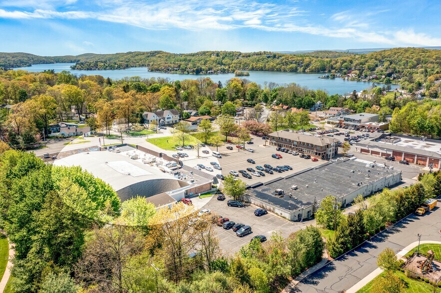 More Photos Of 83 Woodport Rd, Sparta Bowling Alley For Sale