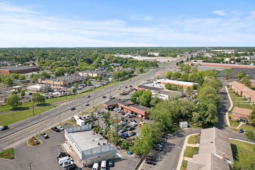 More Photos Of 4379 Route 130, Edgewater Park Auto Repair For Lease