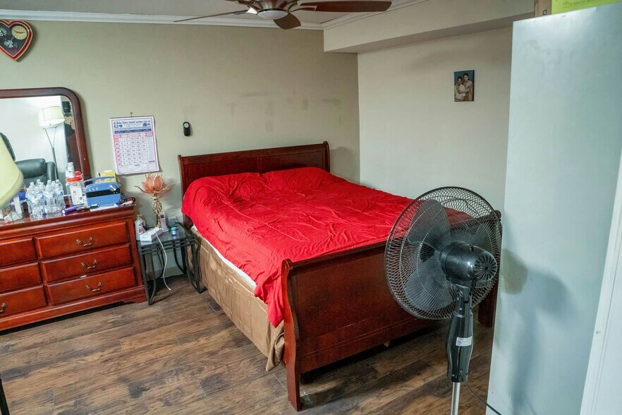 More Photos Of 201 Continental Dr, Junction City Hotel For Sale