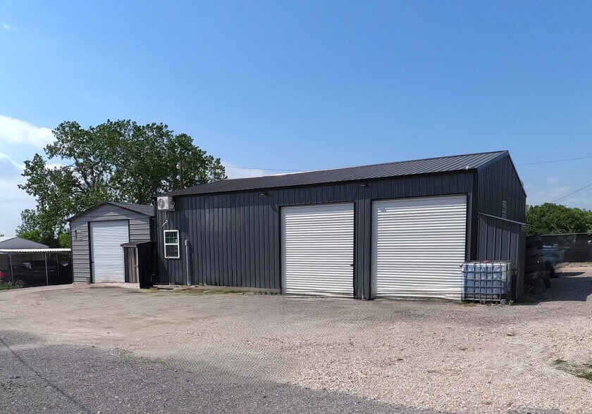 More Photos Of 101 County Road 877, Princeton Light Distribution For Lease