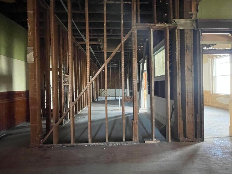 More Photos Of 99-101 Fraley st, Kane Flex For Sale