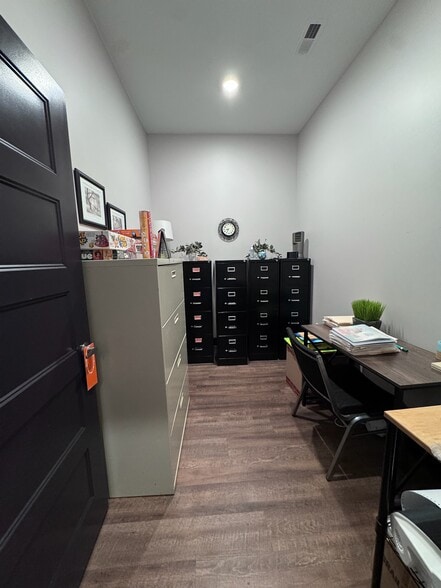 More Photos Of 2693 Townsend Ct, Clarksville Medical For Lease