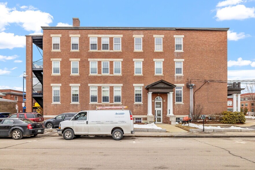 More Photos Of 46 S Main St, Concord Office For Sale