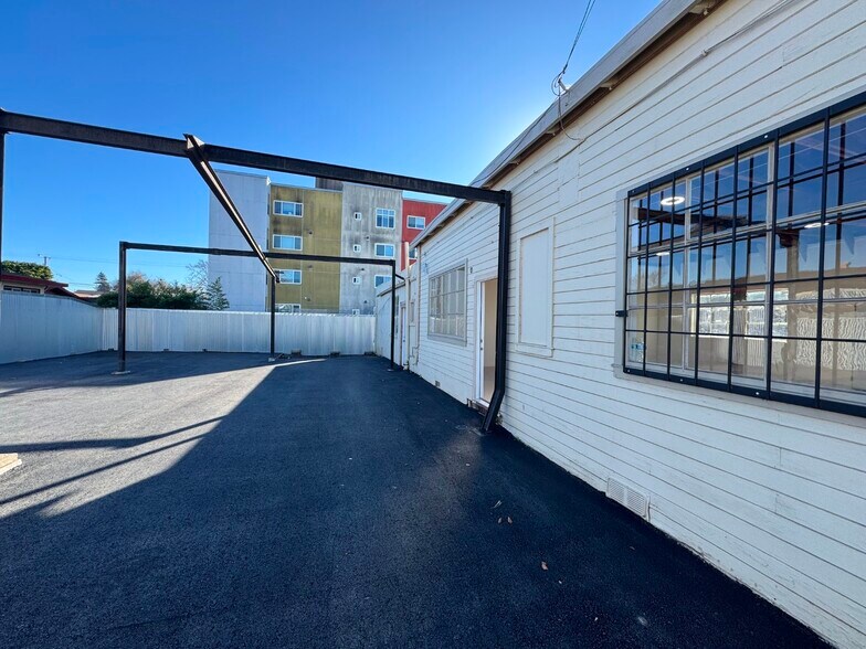 More Photos Of 2551 San Pablo Ave, Berkeley Unknown For Lease