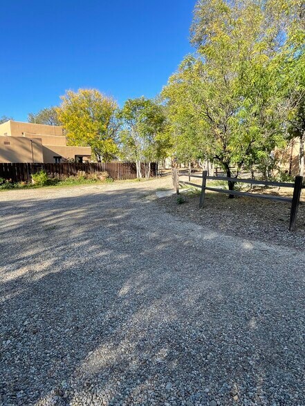 More Photos Of 1804 E College Blvd, Roswell General Retail For Sale