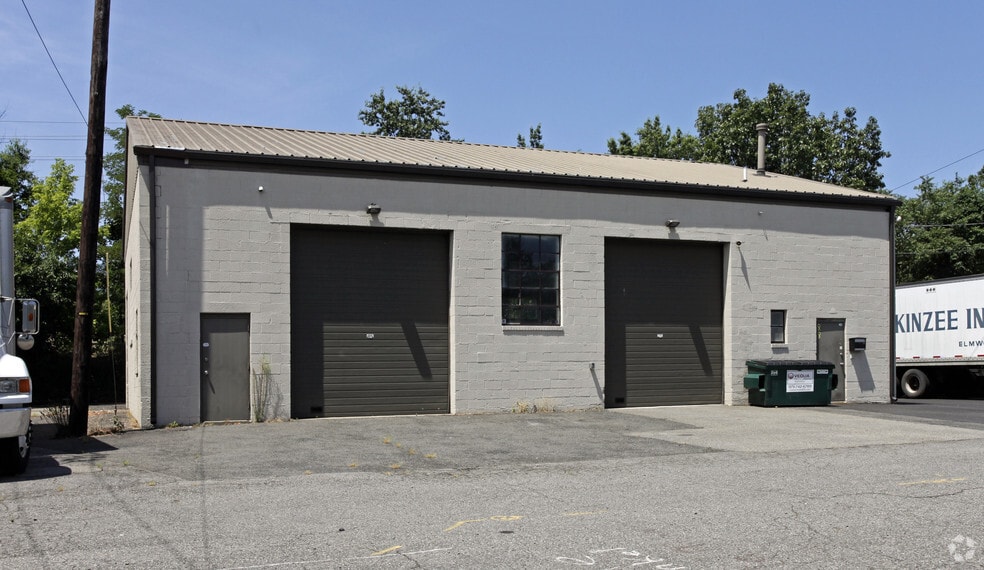 More Photos Of 175 Fornelius Ave, Clifton Warehouse For Lease