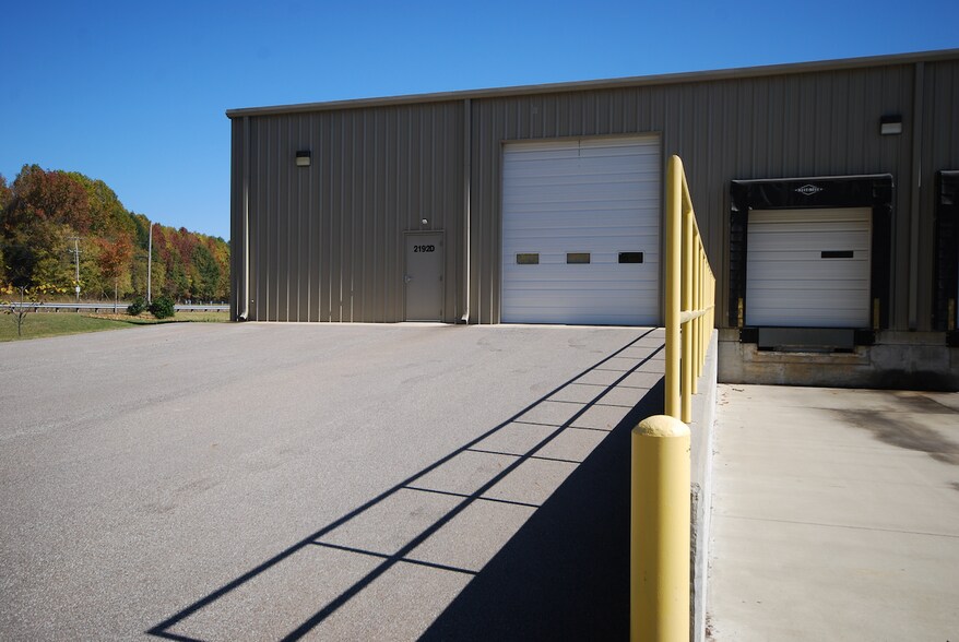 More Photos Of 2192 Express Dr, Jackson Distribution For Lease