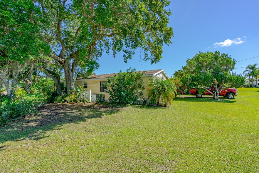 More Photos Of 416 E. Halifax Ave., Oak Hill Land For Sale