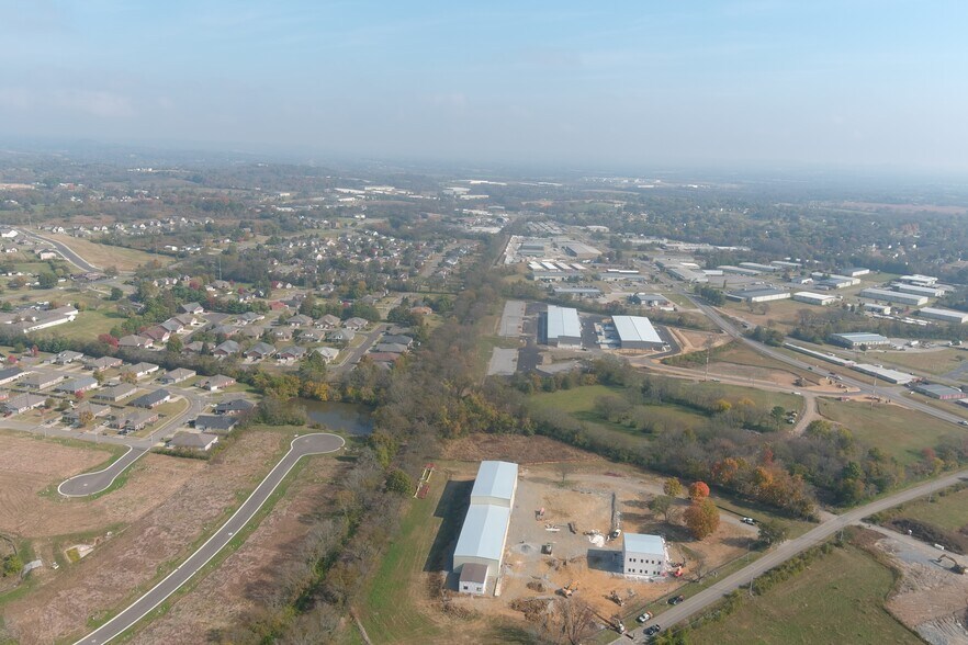 More Photos Of 1050 Cairo Rd, Gallatin Warehouse For Lease
