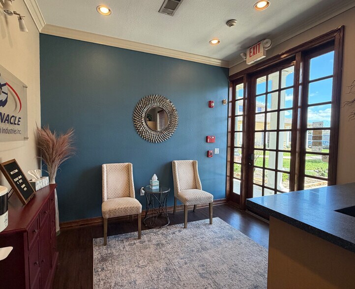 More Photos Of 308 W Parkwood Ave, Friendswood Medical For Sale