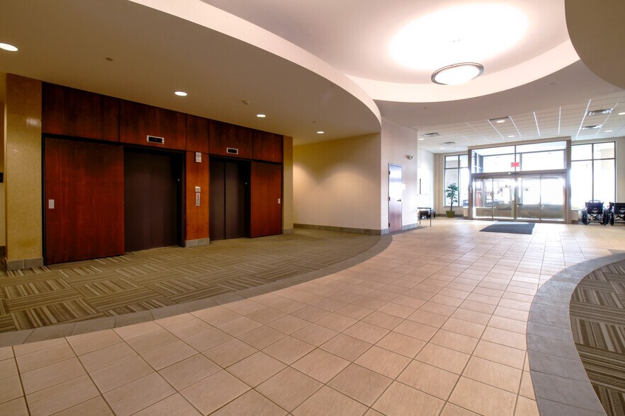 More Photos Of 2351 Connecticut Ave S, Sartell Office For Lease