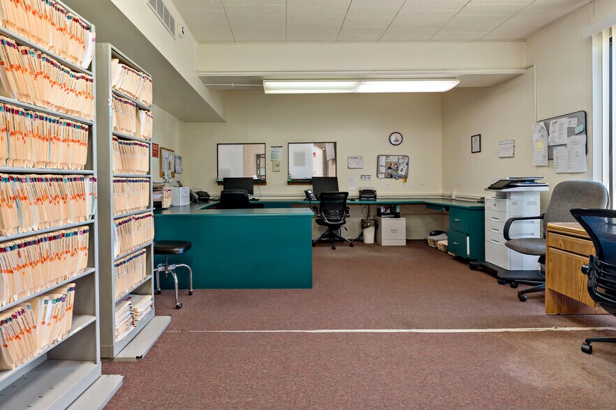 More Photos Of 7125 Saltsburg Rd, Pittsburgh Medical For Sale