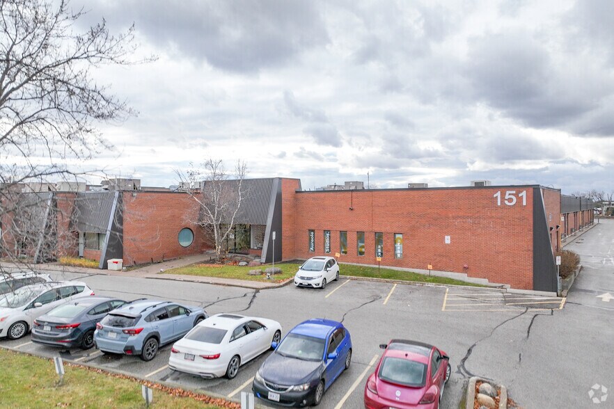 Primary Photo Of 151 Esna Park Dr, Markham Service For Sale